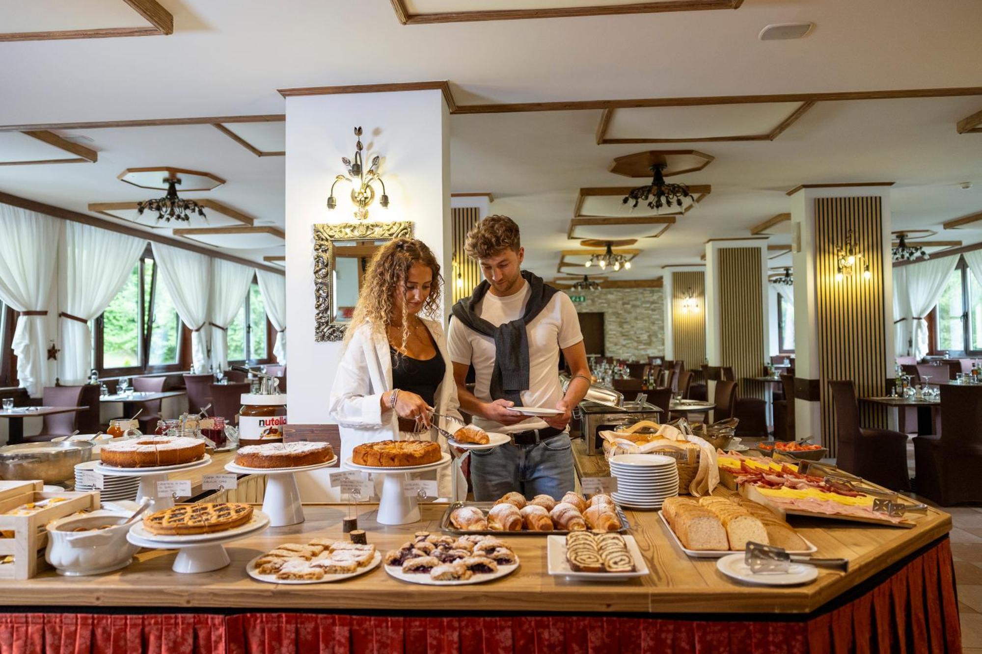 Hotel Derby Folgarida Dış mekan fotoğraf